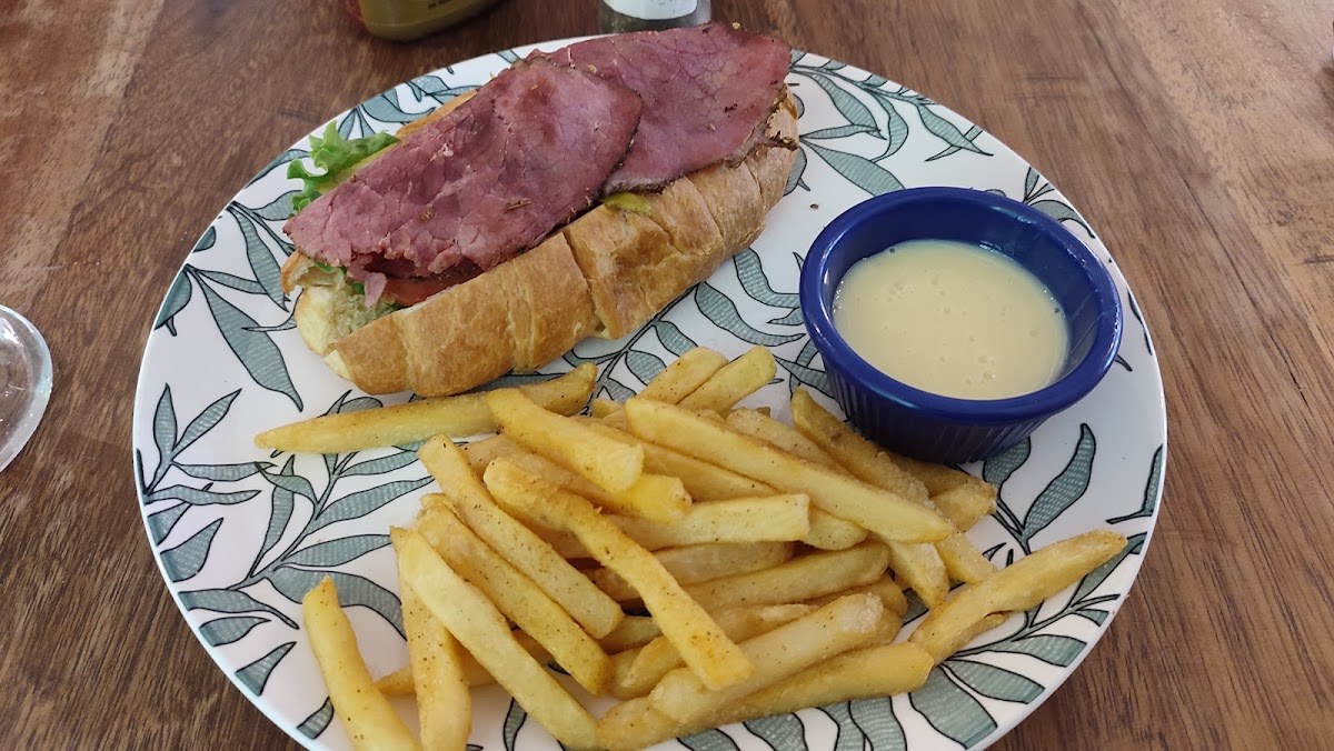 GRAZE eatery - Photo 2