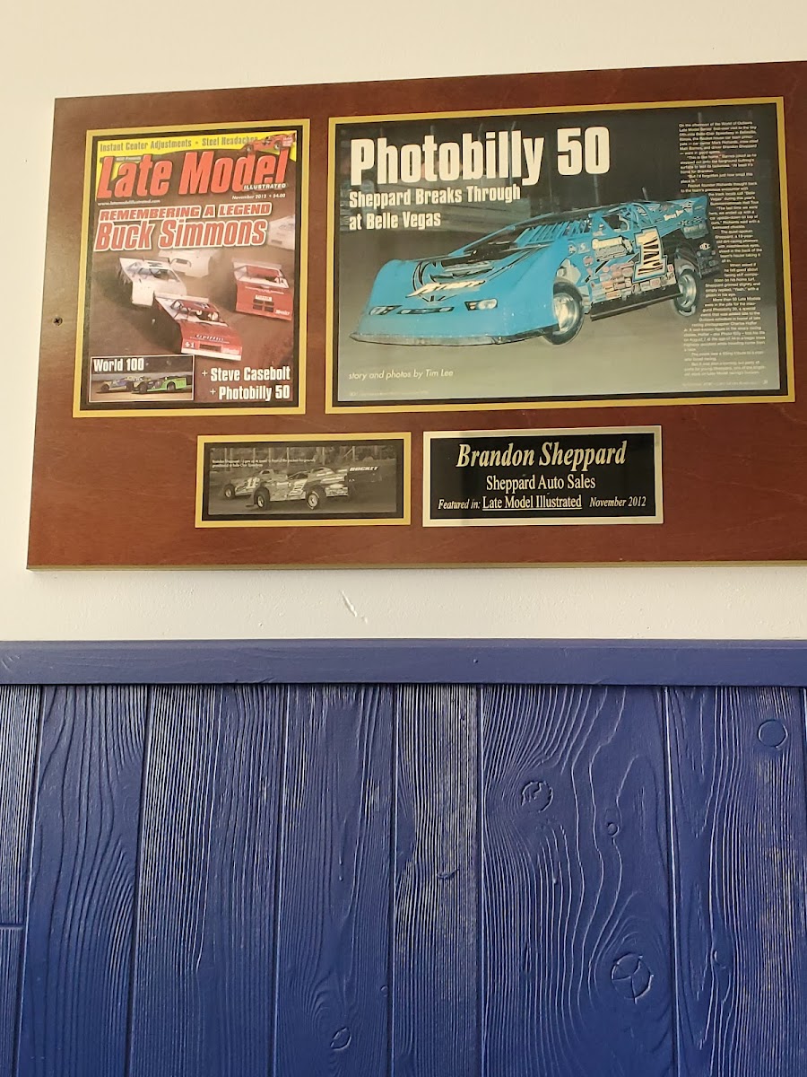 Shepps Bar & Grill - Photo 6