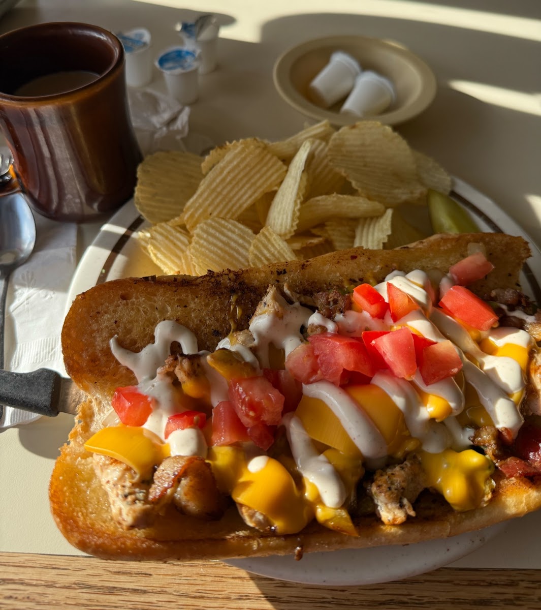 Village Diner - Photo 5