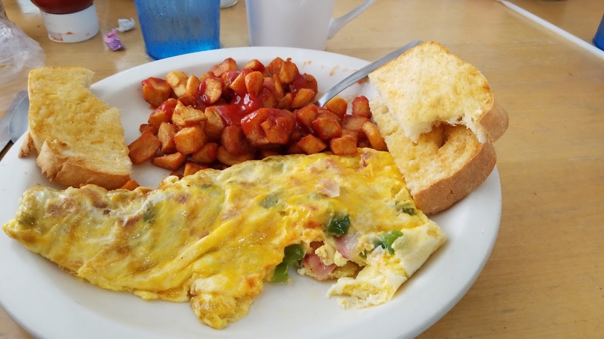 The Mystic River Cafe - Photo 3