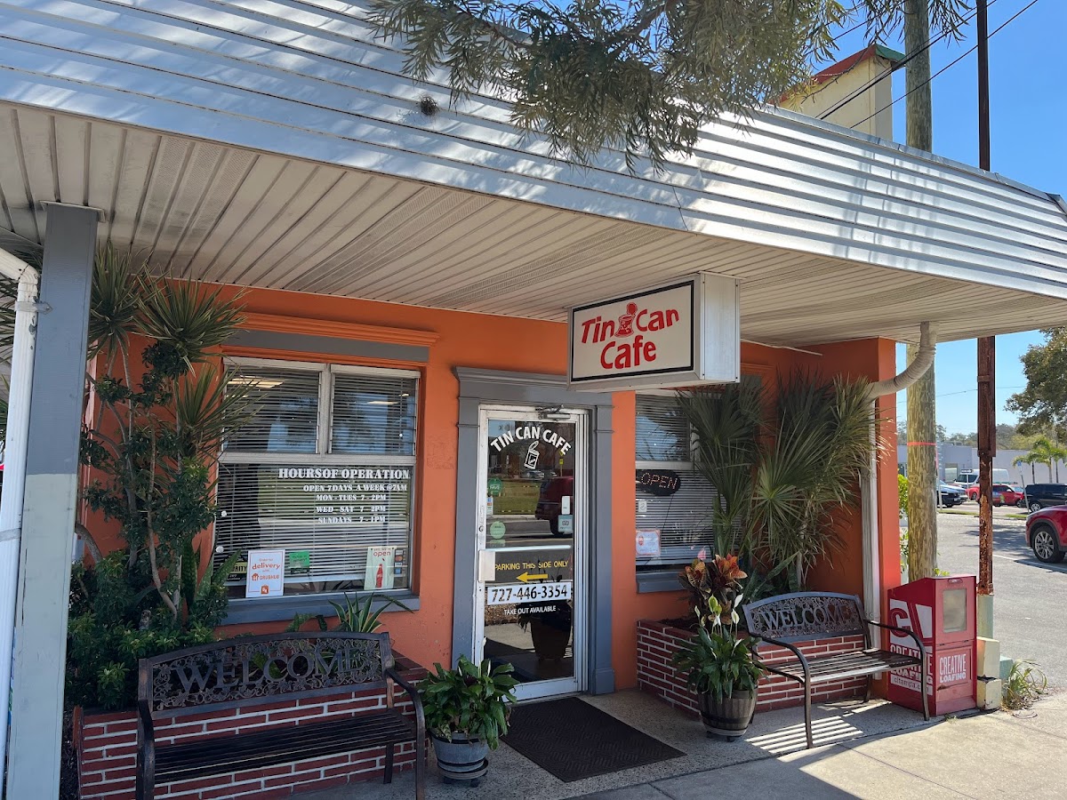 Tin Can Cafe - Photo 5