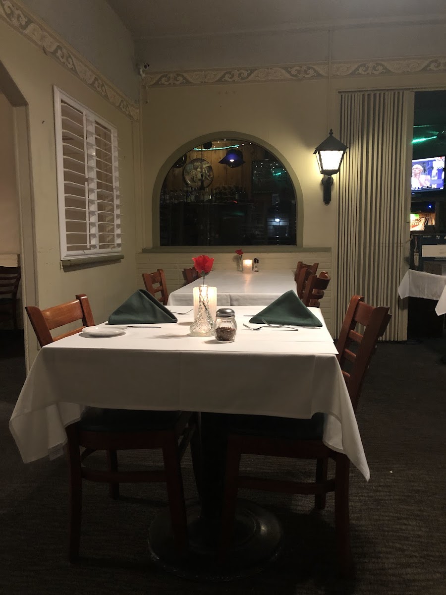 PJ's Restaurant & Cocktail - Photo 2