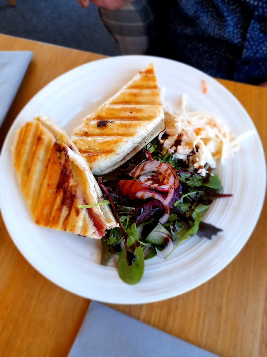 Olive Tree Coffee House - Photo 3