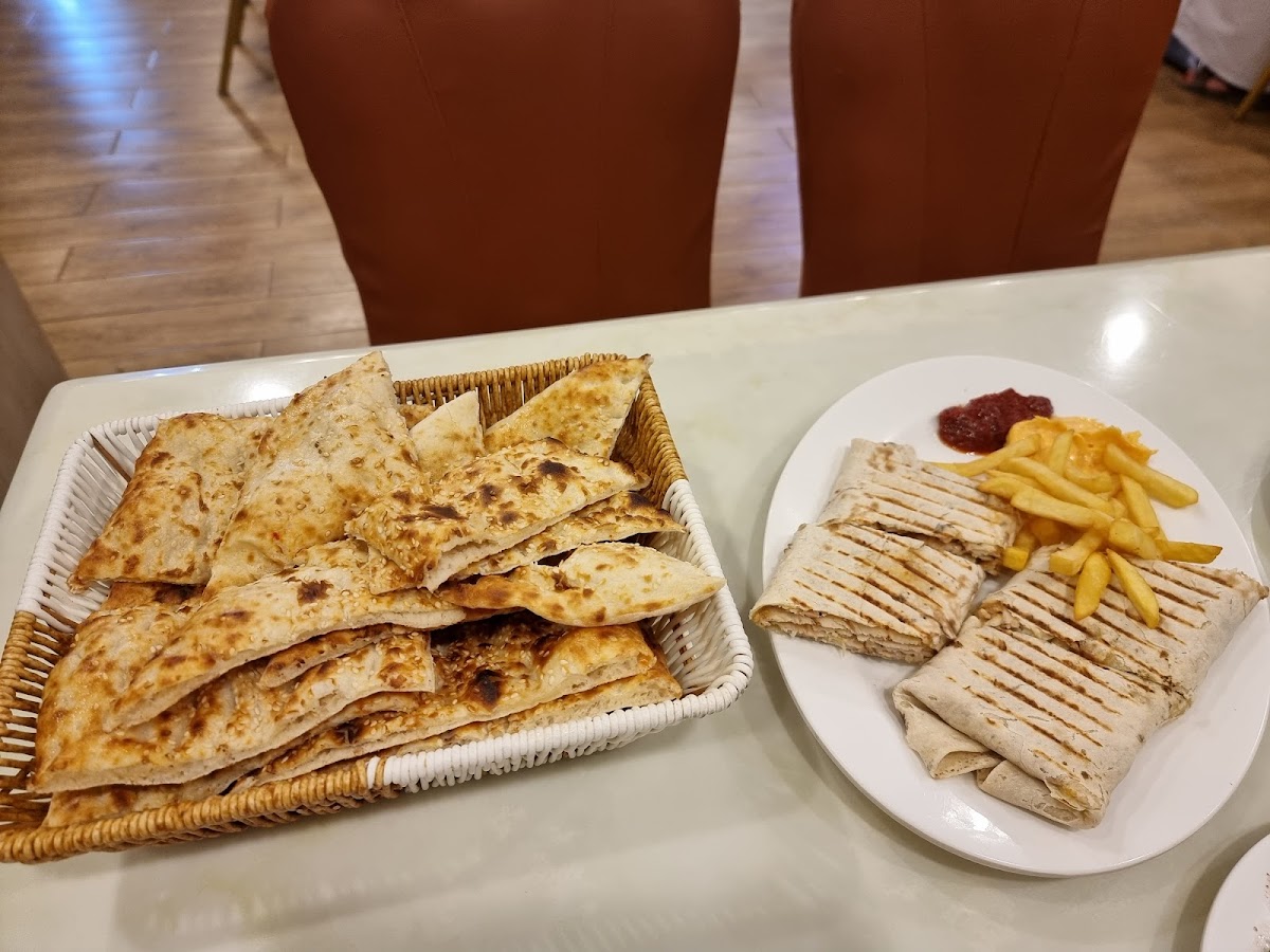 ALRAYYAN TURKISH RESTAURANT - Photo 7