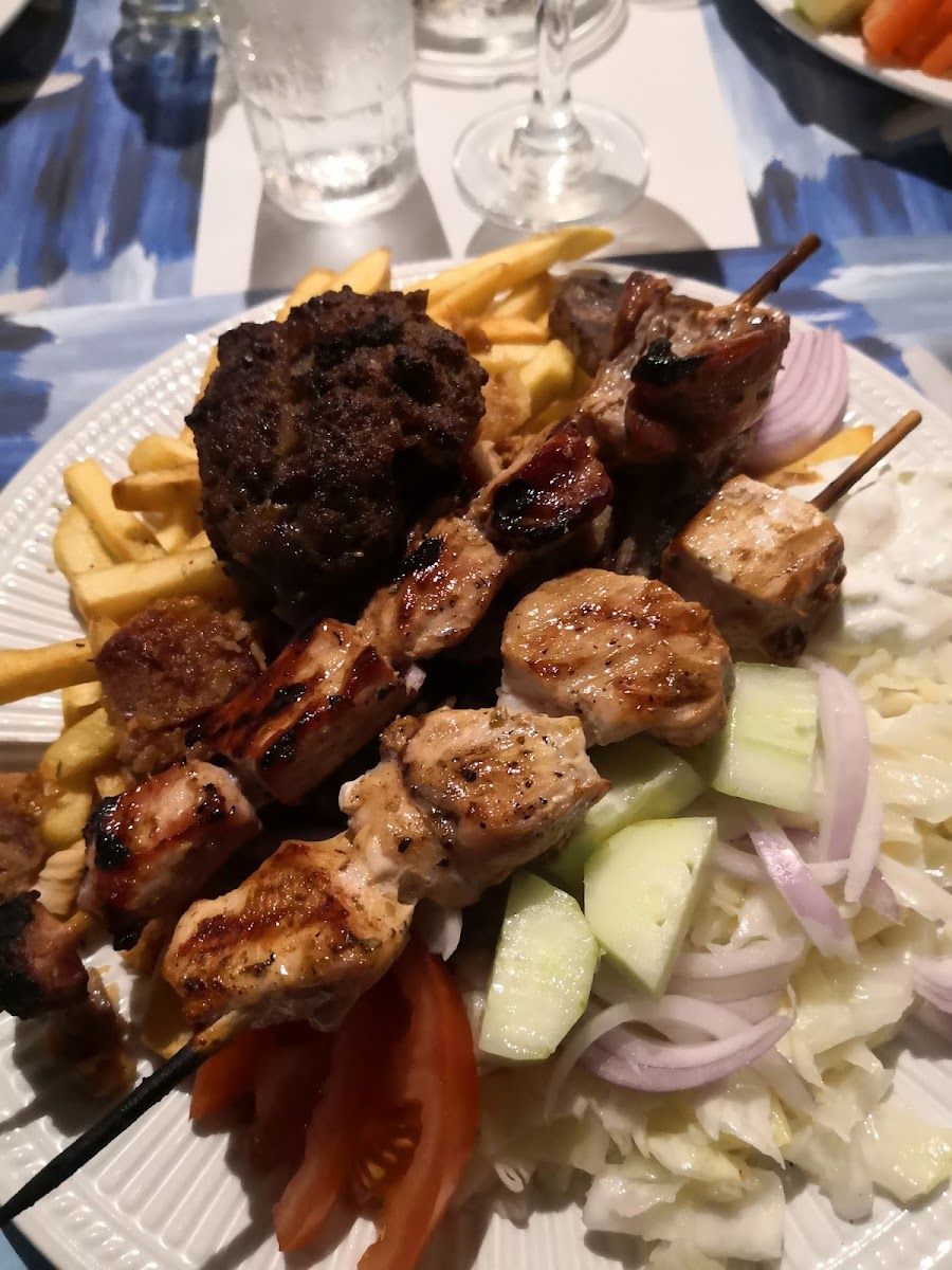 Restraunt Emilia - Photo 1