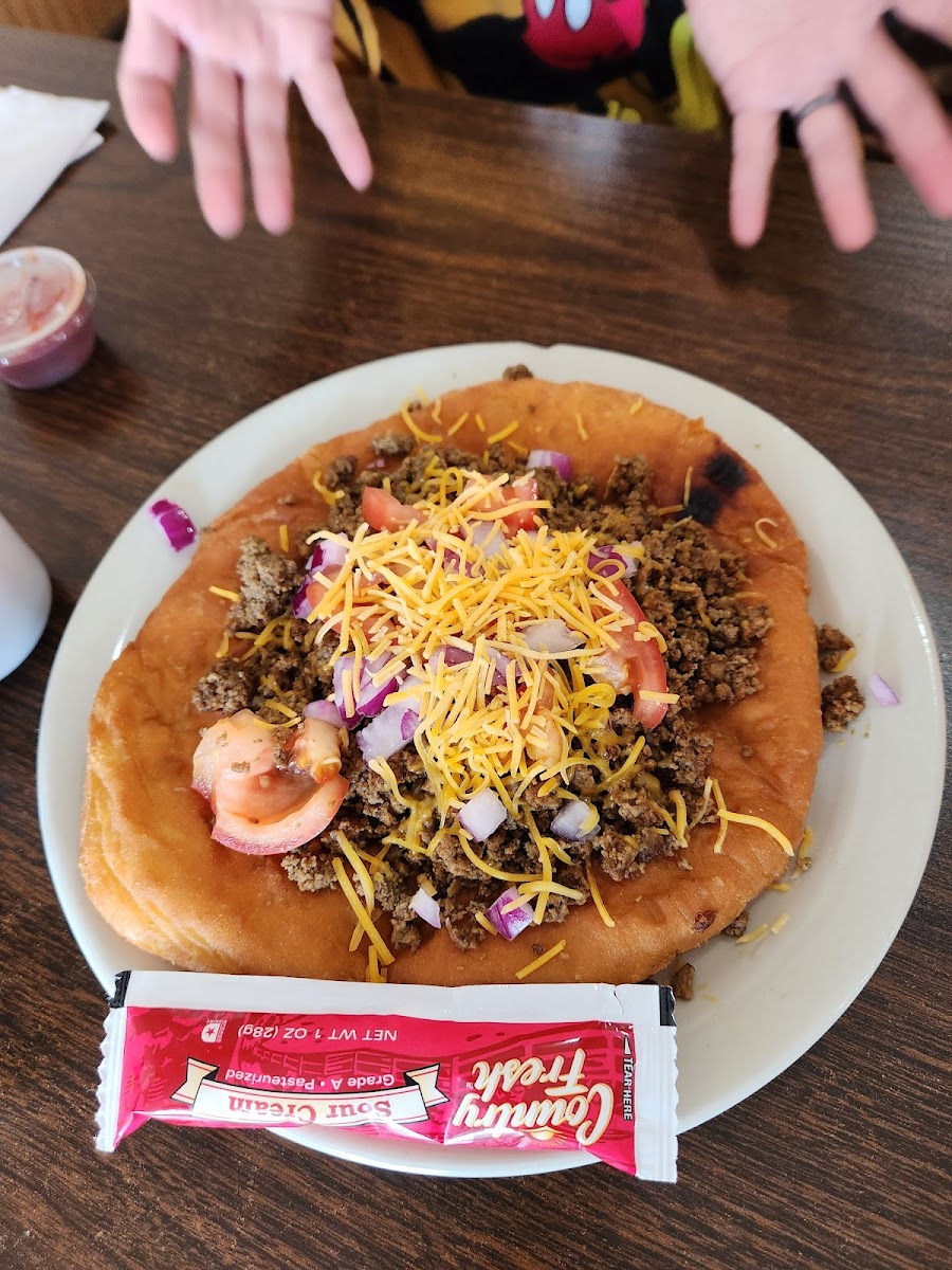 Cedarwood Family Restaurant - Photo 4