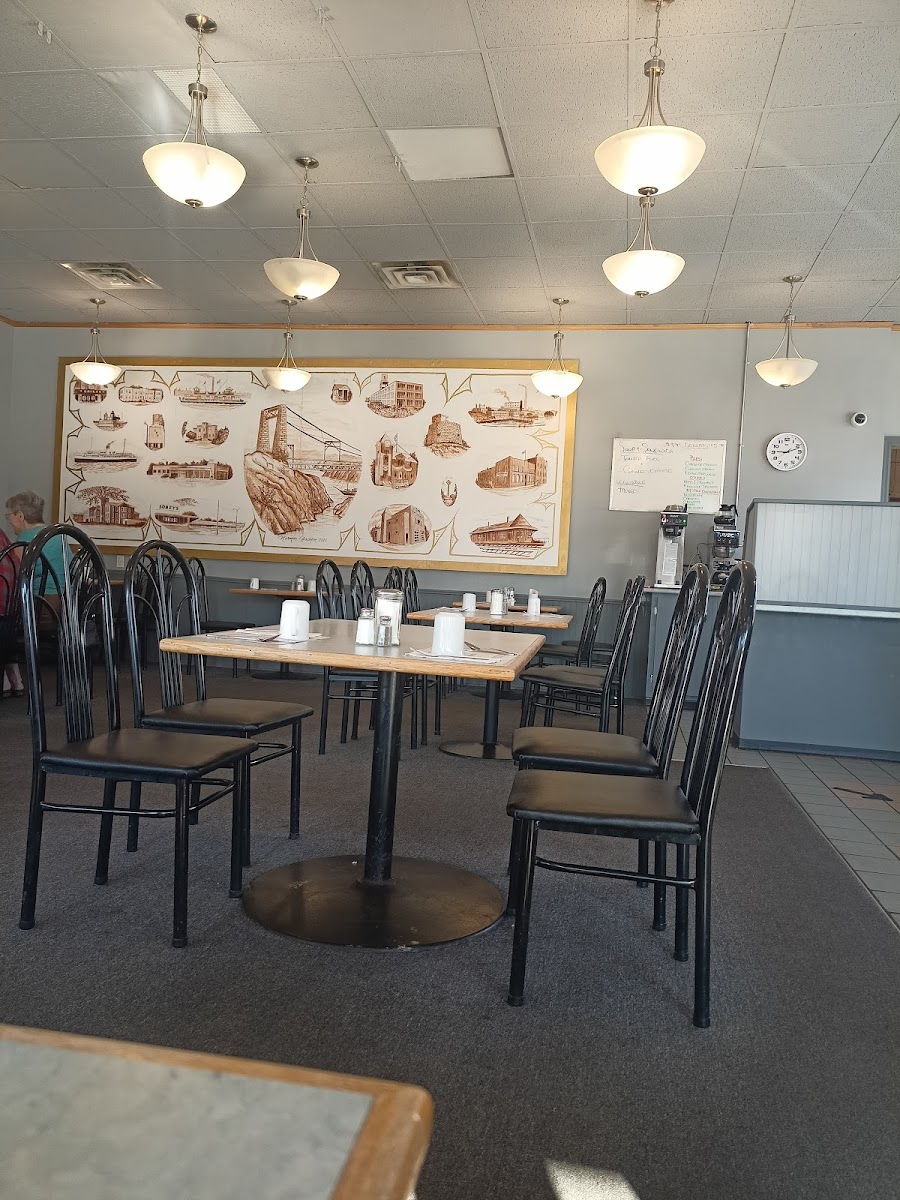 AJ's Lounge & Restaurant - Photo 2