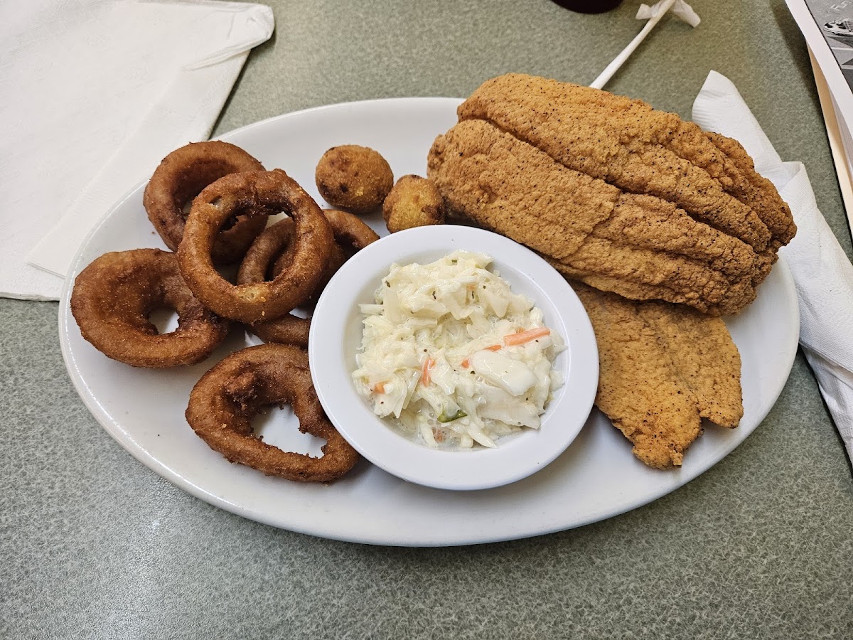 RJ's Diner - Photo 5