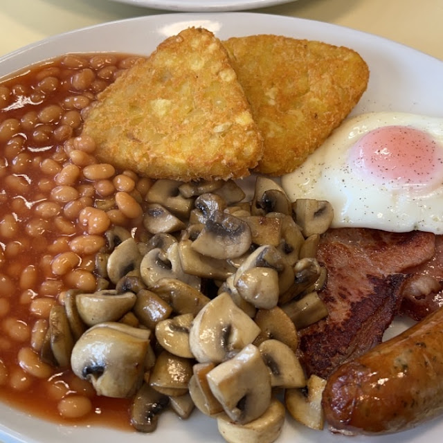 Set 1 English Breakfast with Mushrooms