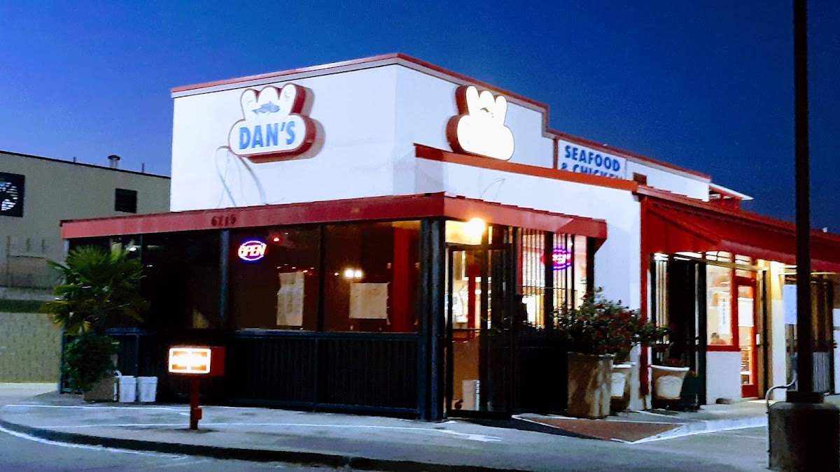 Dan's Seafood & Chicken