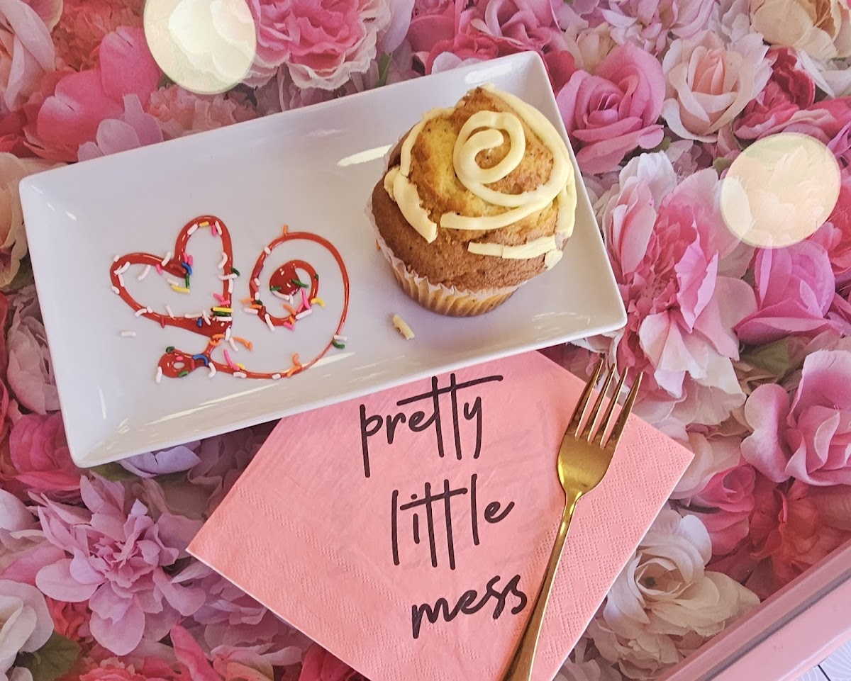 Pink Rose Cafe - Photo 3