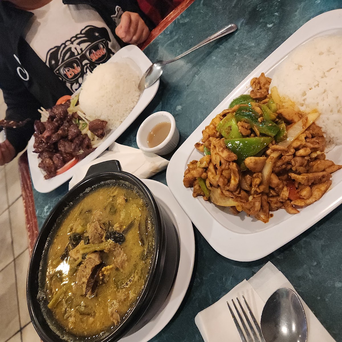 Peephuptmei Restaurant - Photo 2