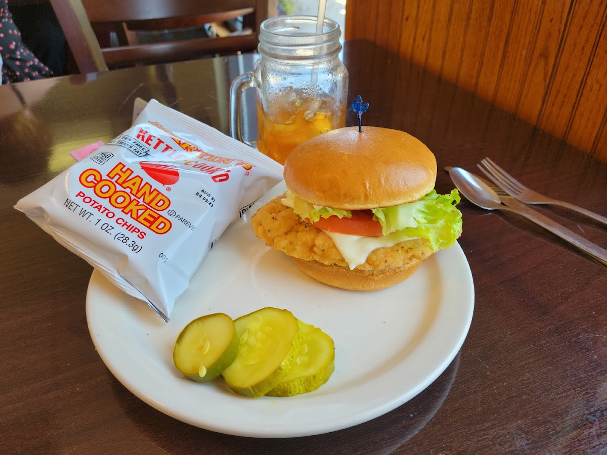 Mays Family Restaurant - Photo 6