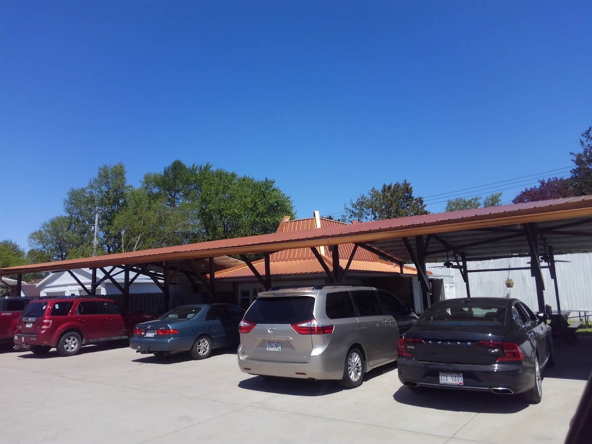 Gup's Drive In - Photo 2
