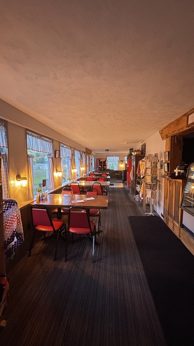Helmer House Inn - Photo 3