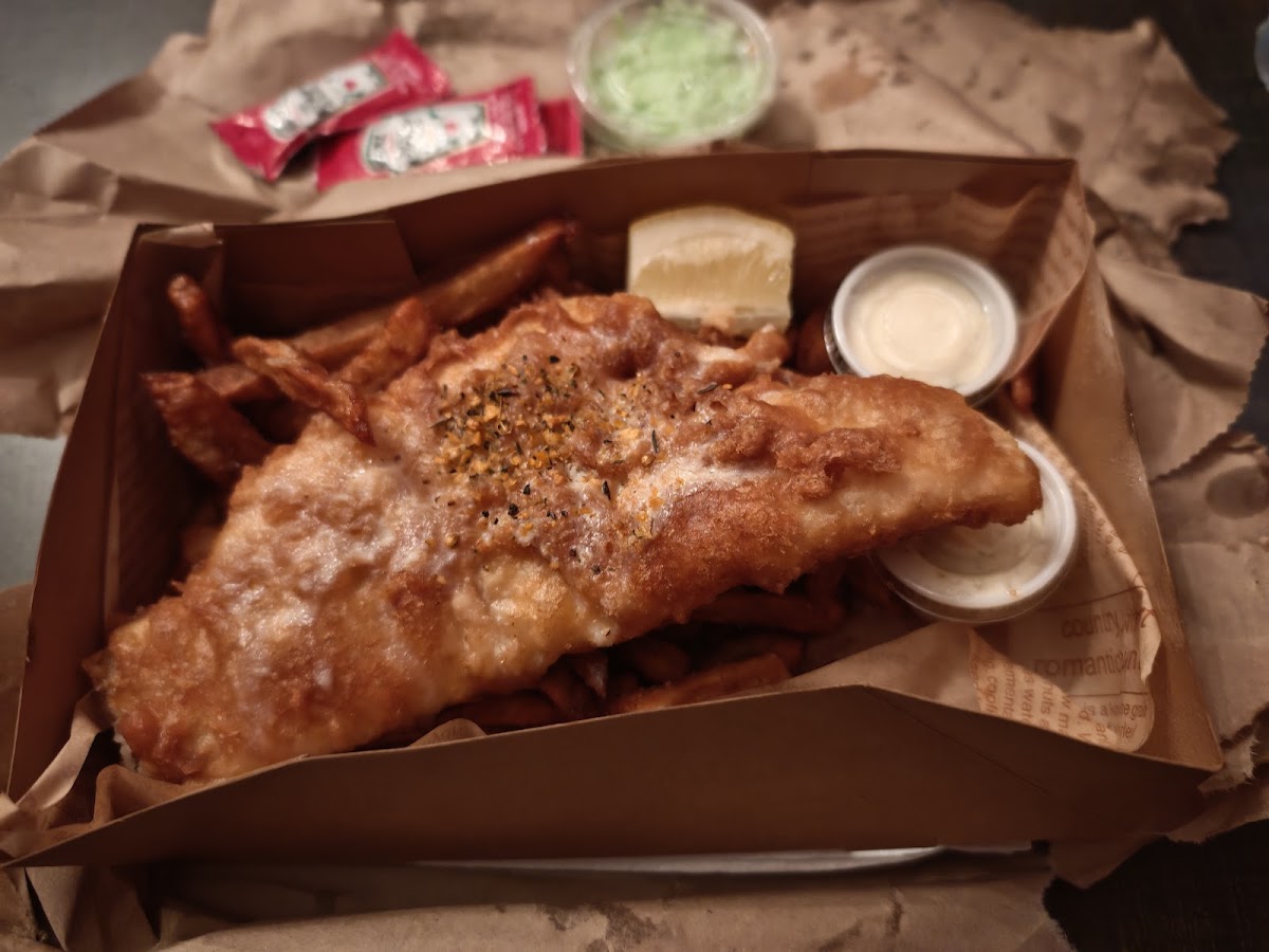 Saint-Jean Poisson et Frites - Photo 2