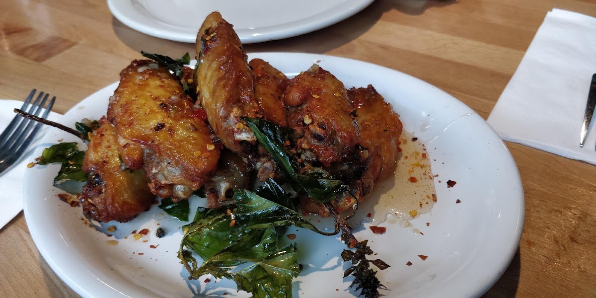 Mai Lee Thai Restaurant - Photo 3