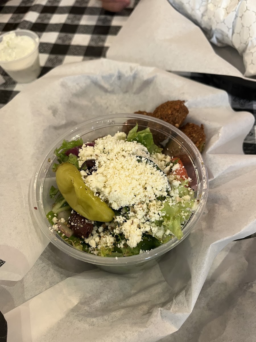 Happy Greek Cafe - Photo 2