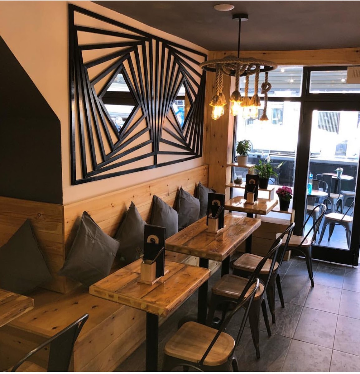Lazz Lounge - Photo 4