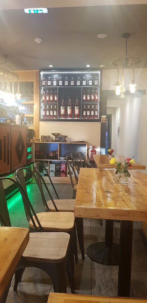 Lazz Lounge - Photo 6