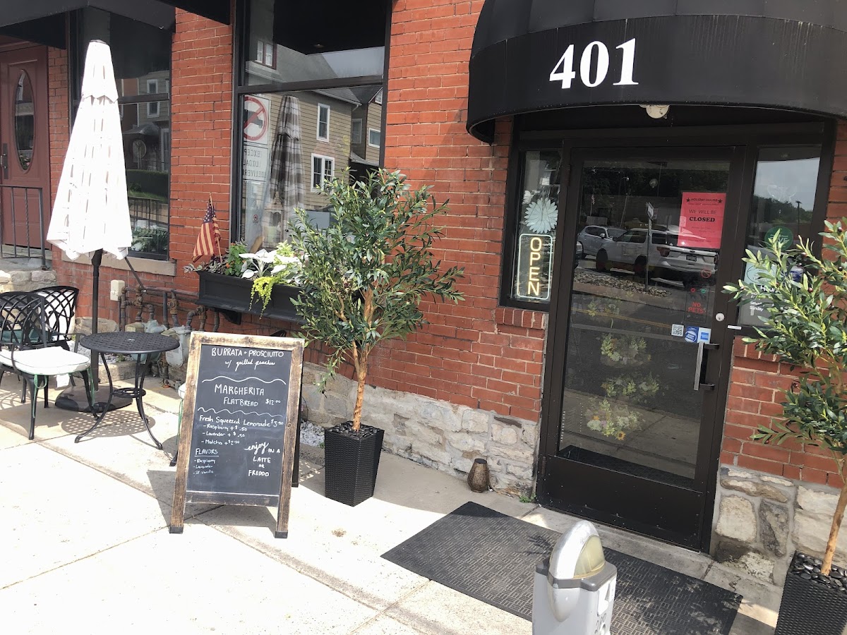 Bonfatto's Italian Market & Corner Cafe - Photo 1