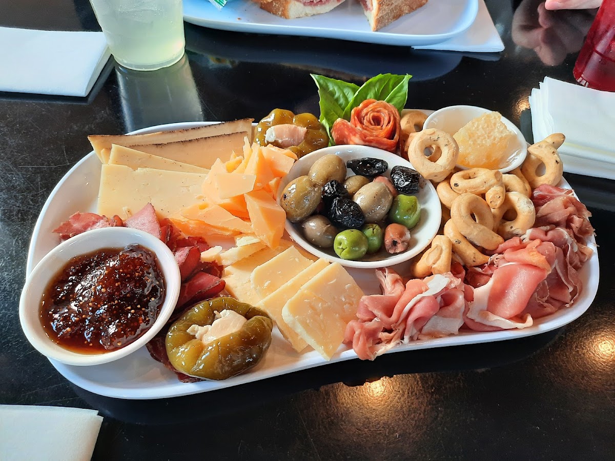 Bonfatto's Italian Market & Corner Cafe - Photo 8