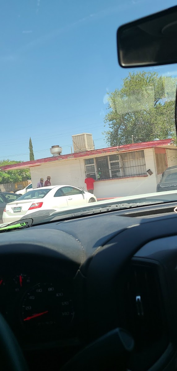 Tanks's Bar-B-Que & Catering - Photo 2