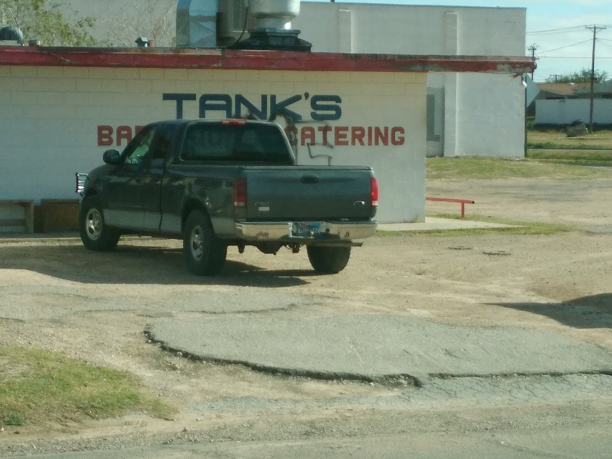 Tanks's Bar-B-Que & Catering - Photo 3