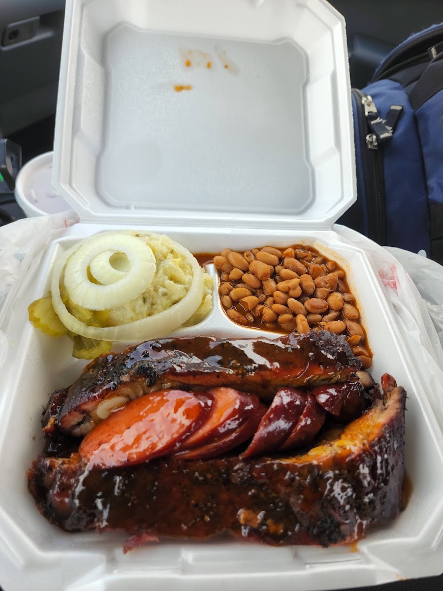 Tanks's Bar-B-Que & Catering - Photo 5