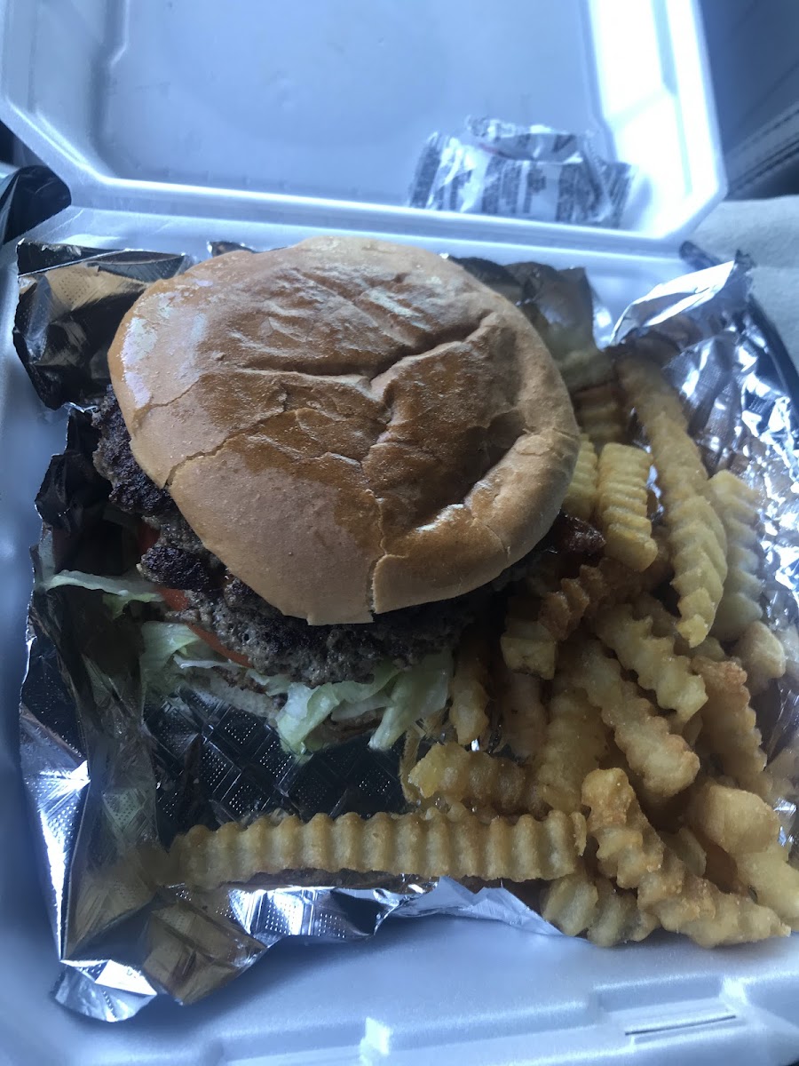 Tanks's Bar-B-Que & Catering - Photo 8