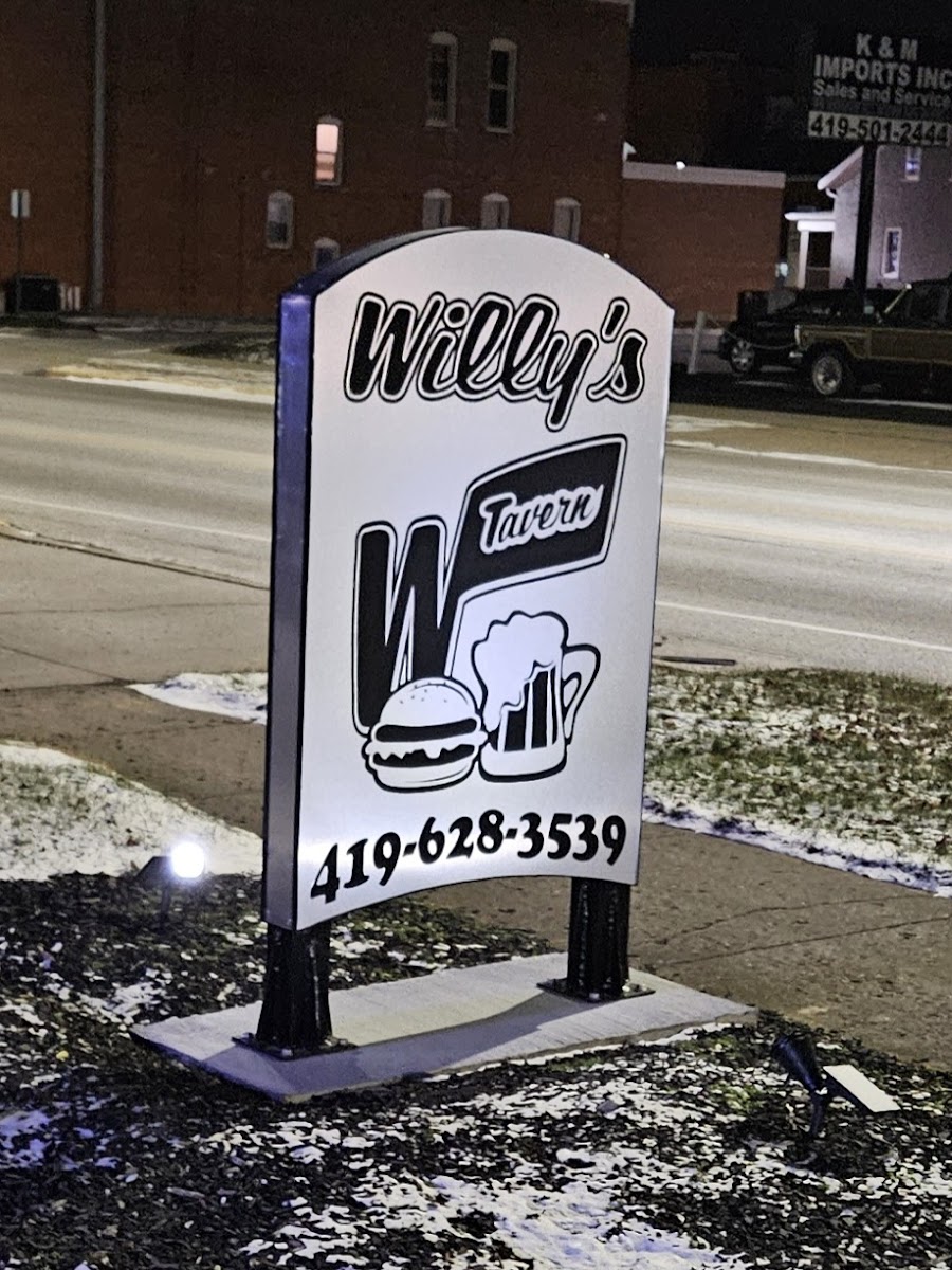 Willy's Tavern & Drive Thru - Photo 8