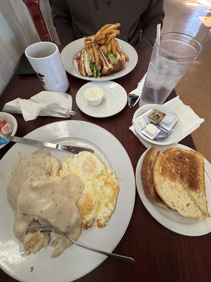 Scotts Diner - Photo 7
