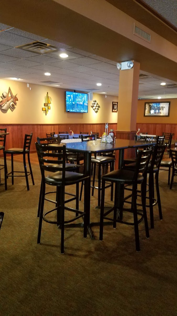Thirsty's - Photo 2