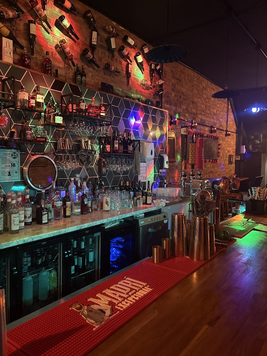 Teez Bar & Kitchen