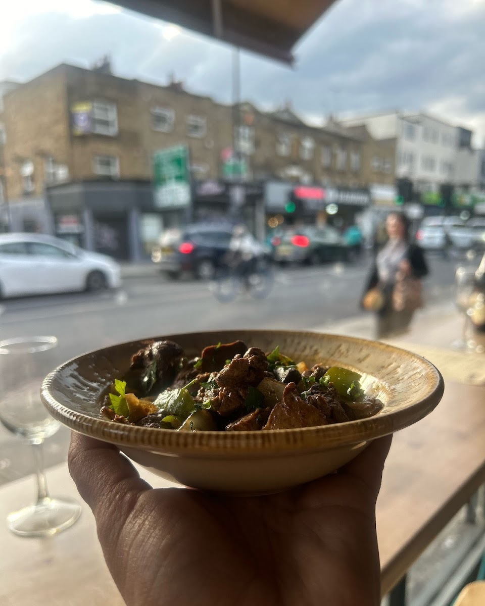 Teez Bar & Kitchen - Photo 4