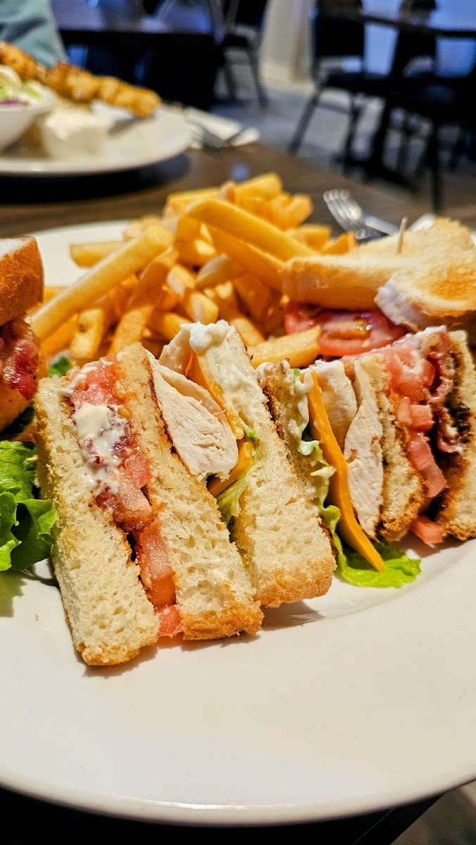 United Restaurant Inc - Photo 3