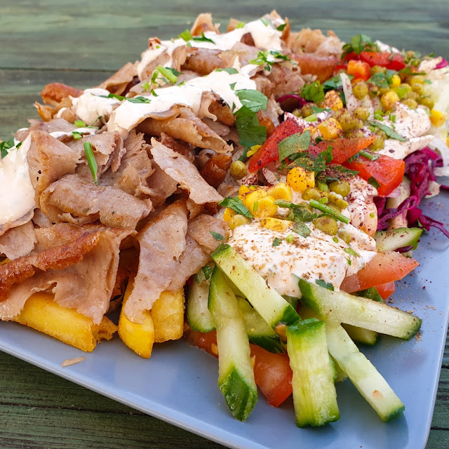 Döner-teller Mit Pommes
