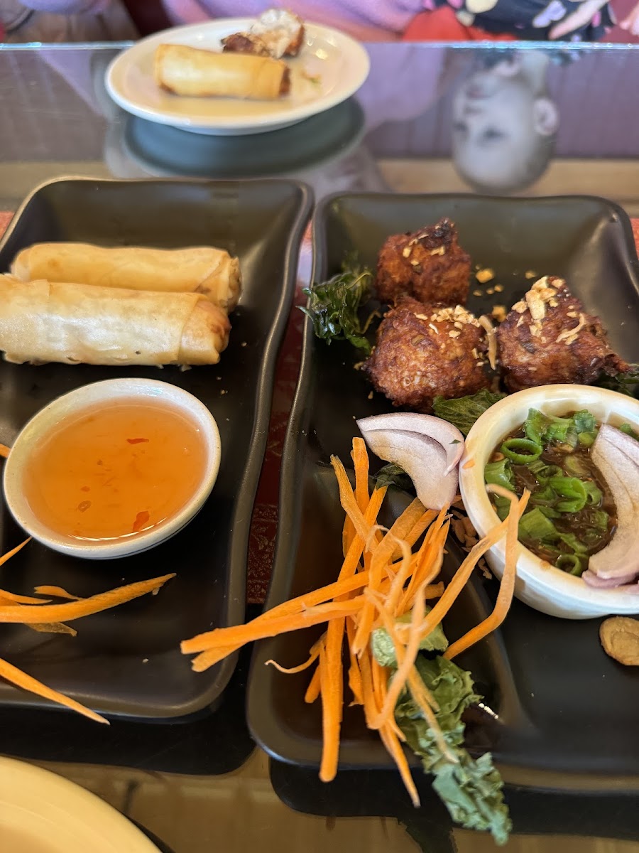 Dusit Thai Cuisine - Photo 1