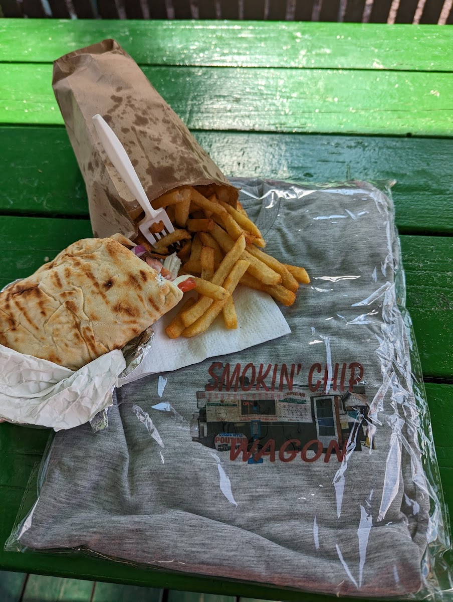 Smokin' Chip Wagon (Poutine) Bancroft Ontario - Photo 2