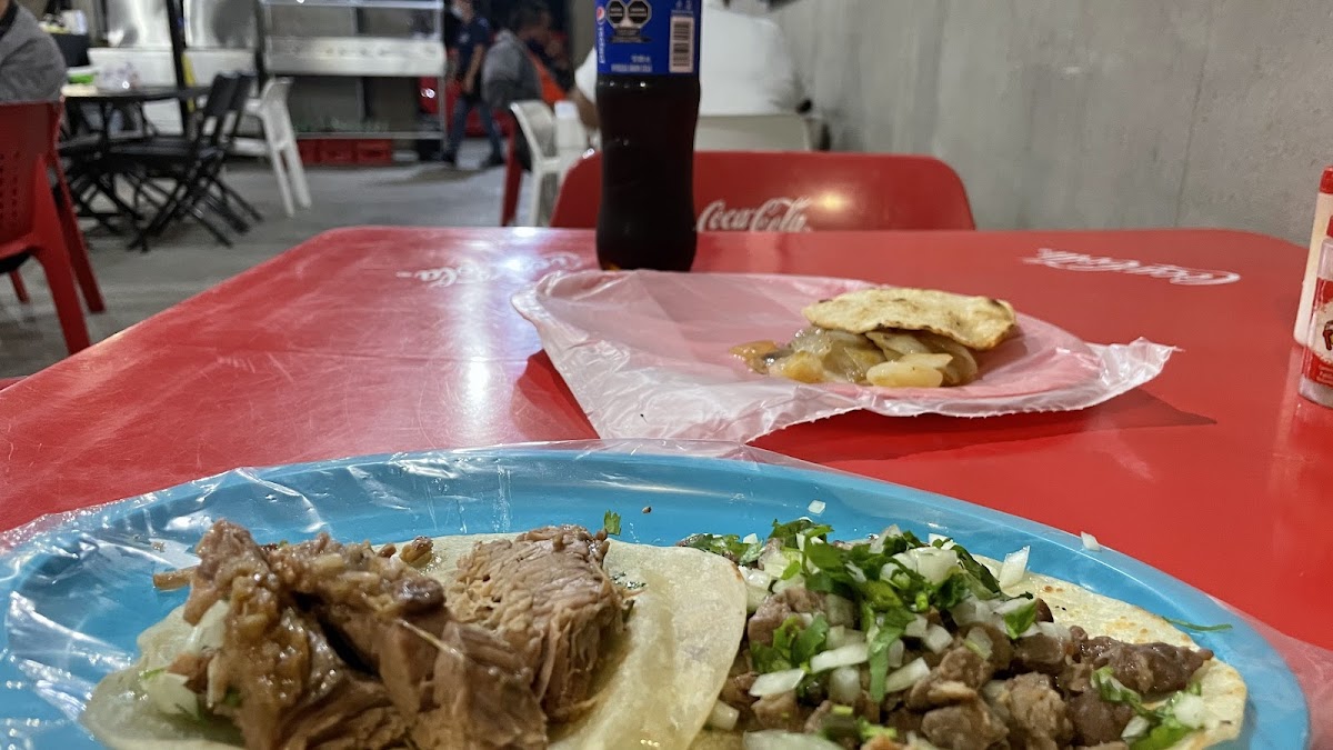 TACOS MAY - Photo 3
