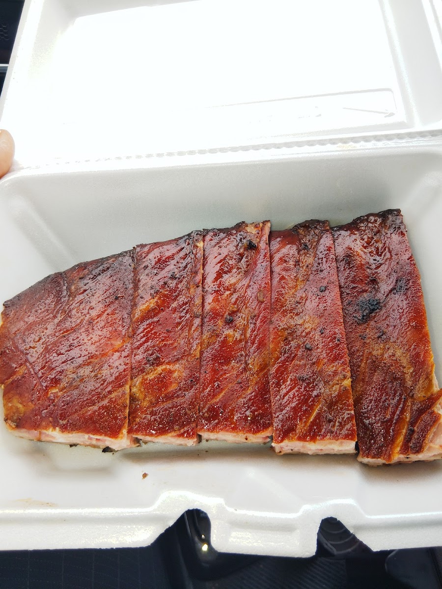 Foster’s BBQ - Photo 6