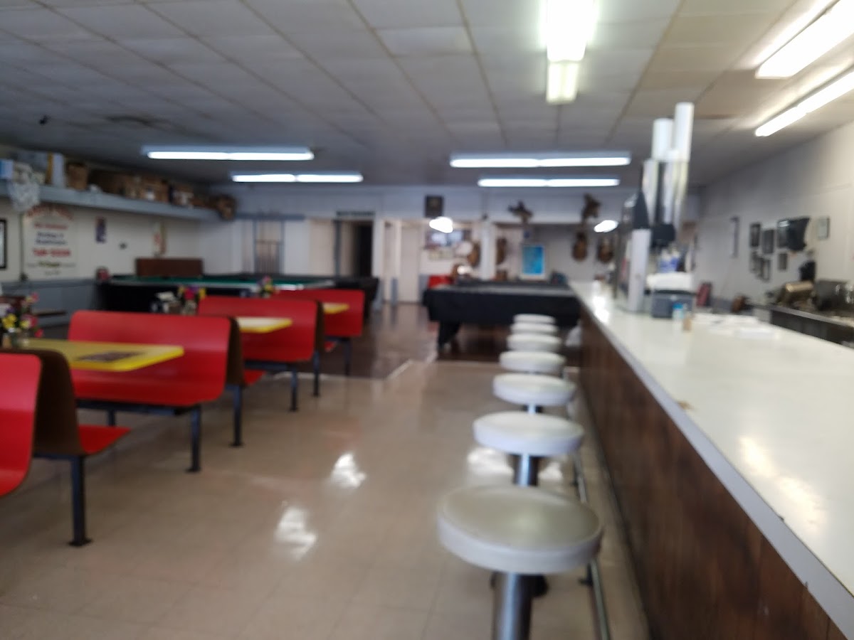 Andy's Grill and Recreation - Photo 3