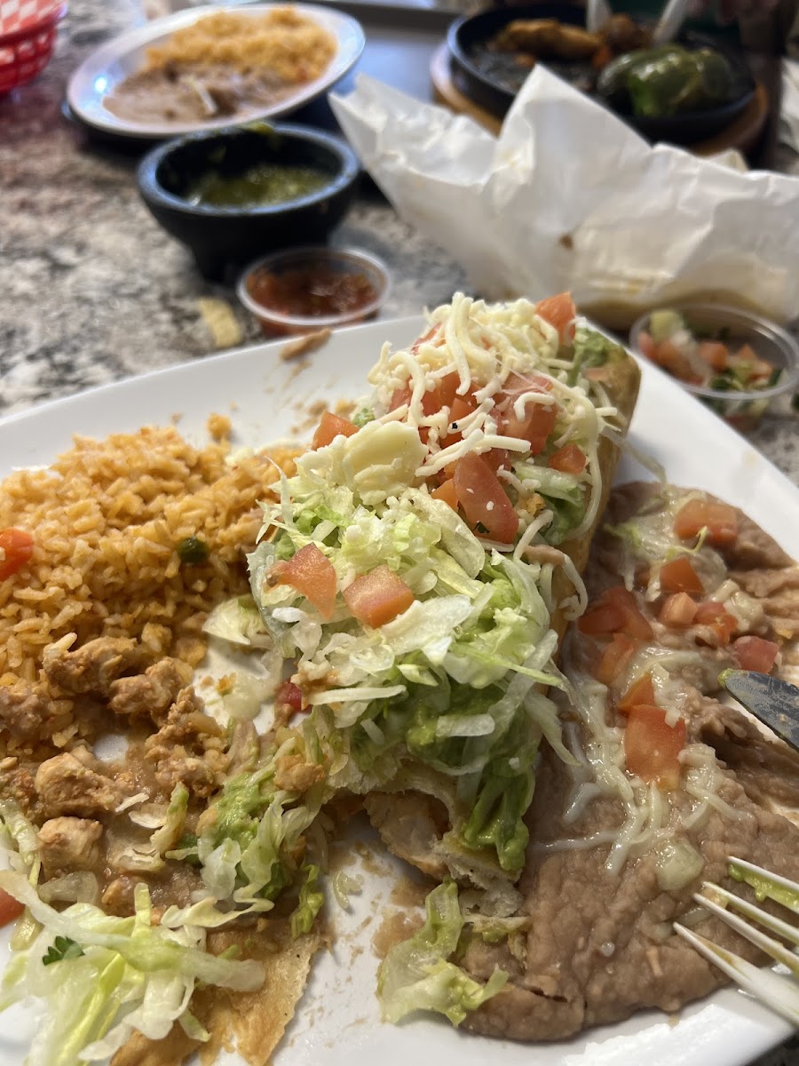 Lulu's Taco Shop - Photo 2
