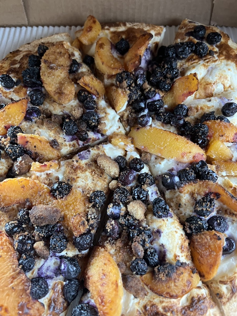 Beehive Pizza Company - Photo 2