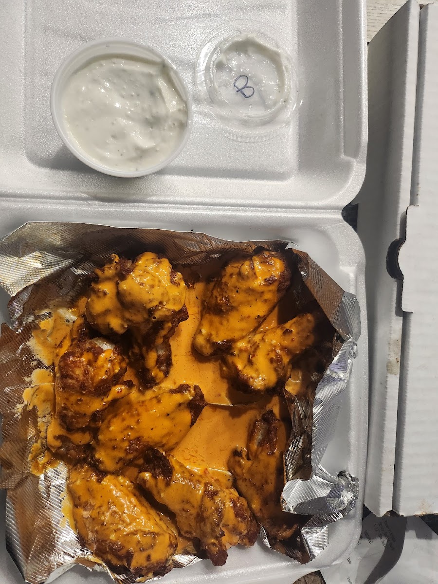 Beehive Pizza Company - Photo 3