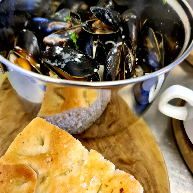 Steamed Loch Eishort Mussels