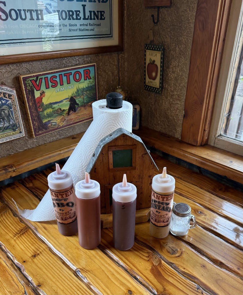 Smokey's Southern Barbeque - Photo 6