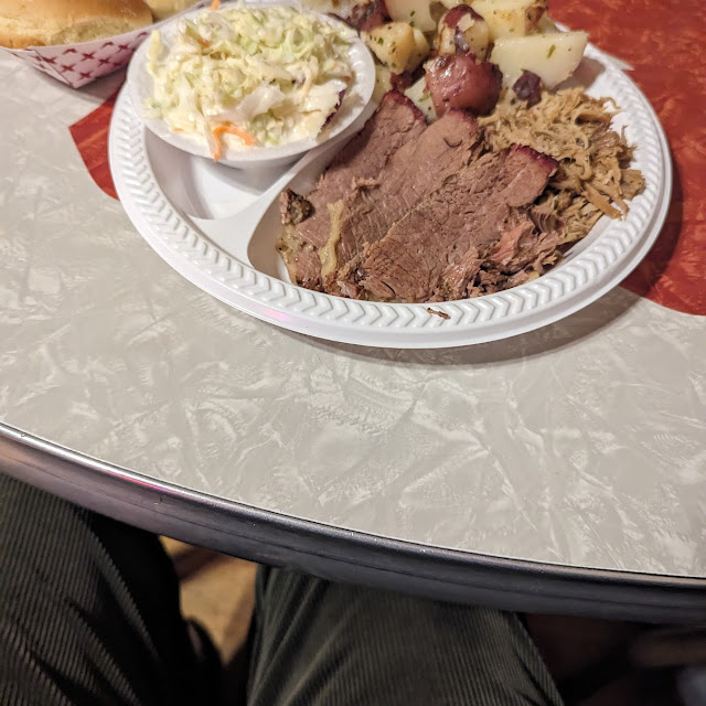 Brisket and Pulled Pork Plate