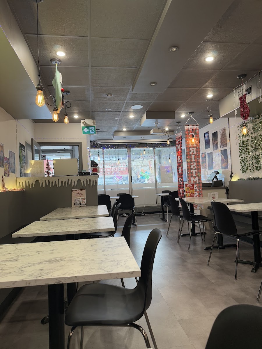 Sinjeon Topokki & Bar (Pocha) - Bloor 신전떡볶이 - Photo 1