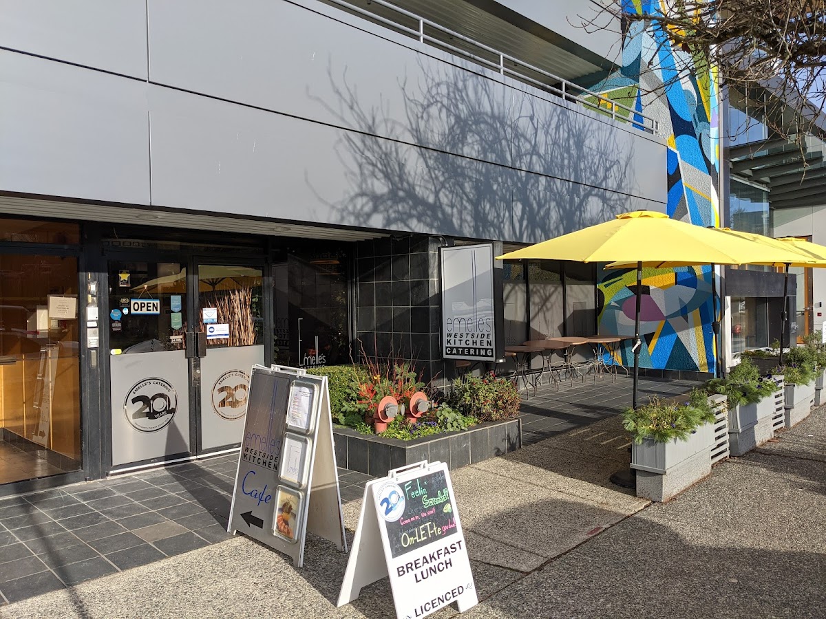 Emelle's Catering & Westside Kitchen - Photo 8